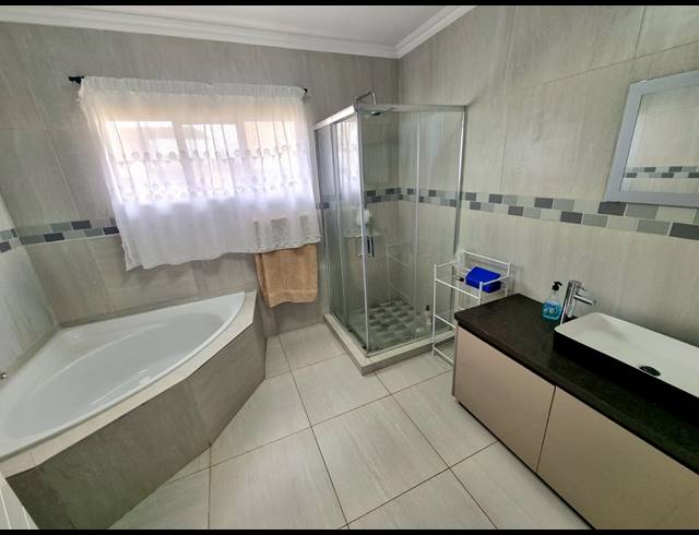 3 BEDROOM HOUSE FOR SALE IN LINMEYER